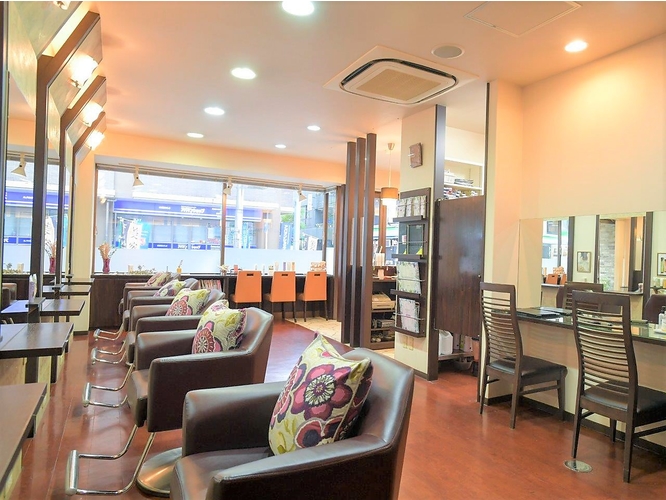 Men’s髪飛＆美容室南風　鹿児島中央駅西口店